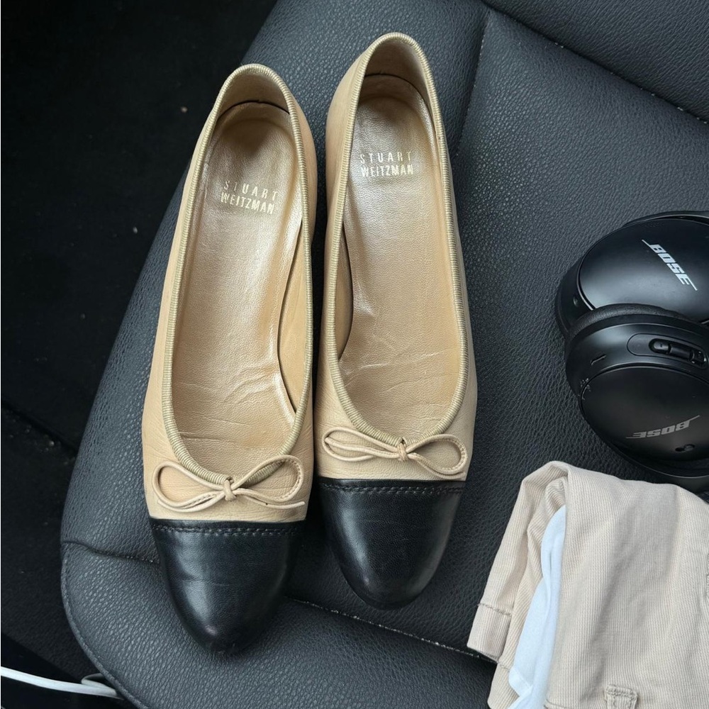 Stuart Weitzman ballet flats in tan and black